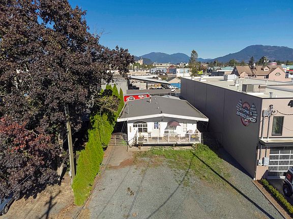 5th image of 45949 Rowat Ave