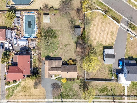 2nd image of 369 Union Ave