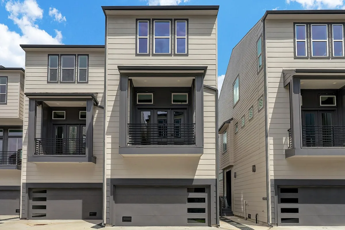 Building Photo - 1535 W 24th St #C