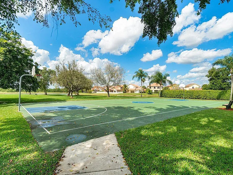 11164 Boca Woods Ln — Photo 48
