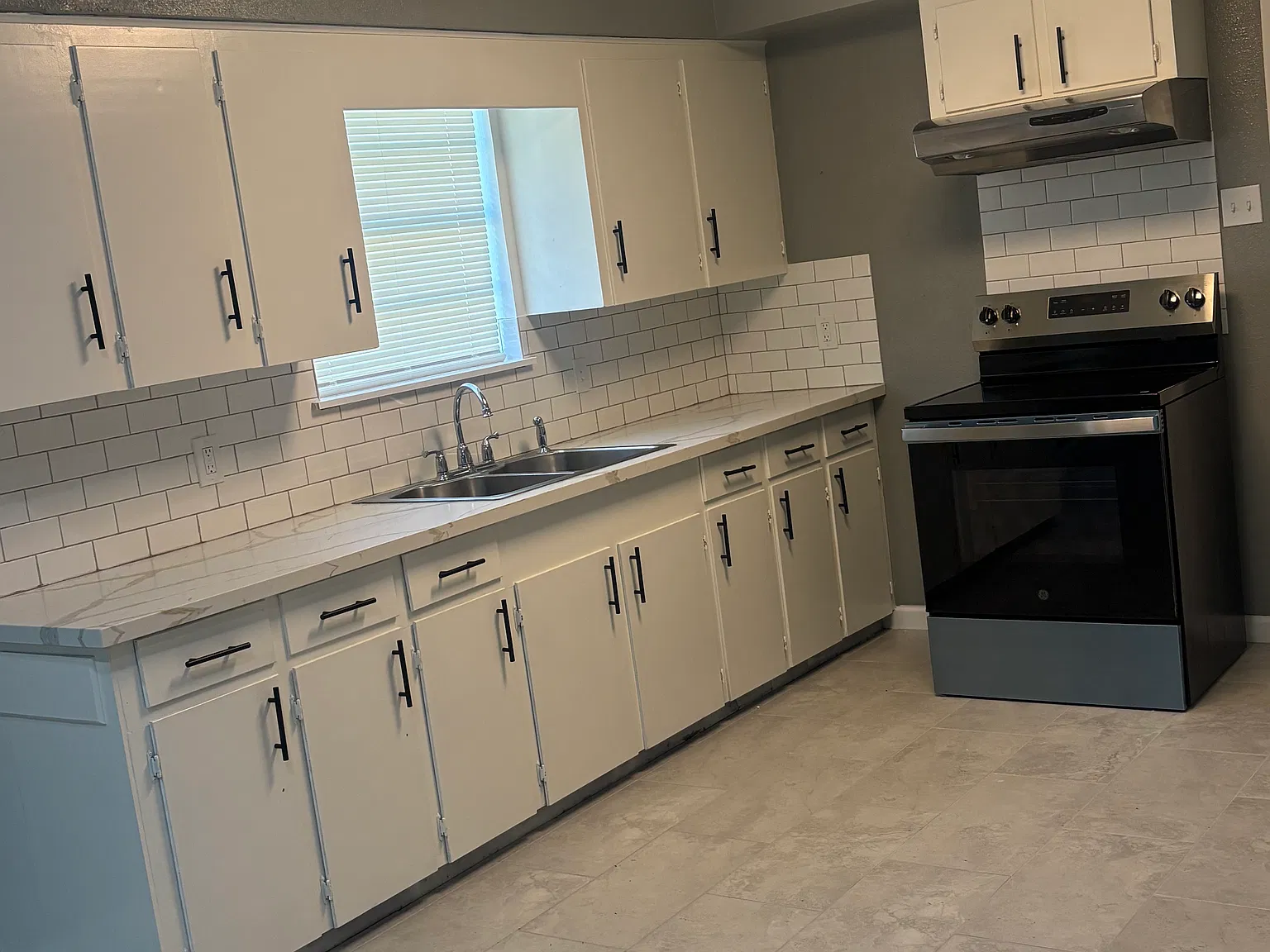 2 bed, 775 sqft, $1,450 — Photo 2