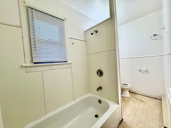 5th image of 620 E Mishawaka Ave #4
