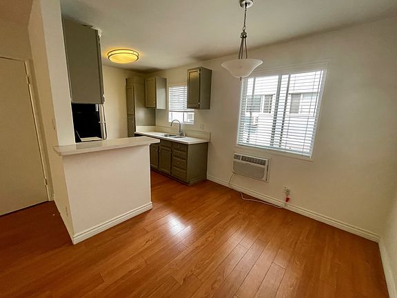 4th image of 11676 Chenault St APT 6