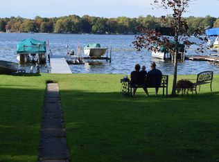 7654 Base Lake Dr, Dexter, MI 48130