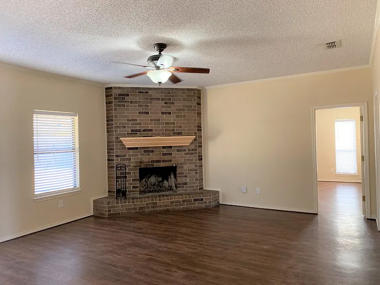6845 Iola Ave — Photo 3