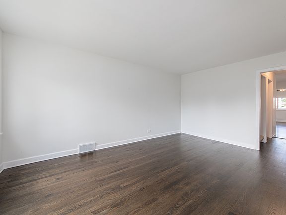 4th image of 3506 N Ozark Ave