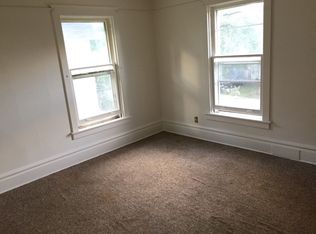 112 1/2 Bluff St, Beloit, WI 53511