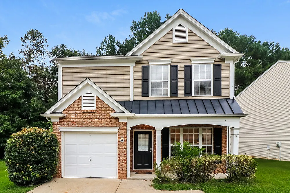 3 bed, 2.5 bath, 1436 sqft, $2,105 — Photo 1