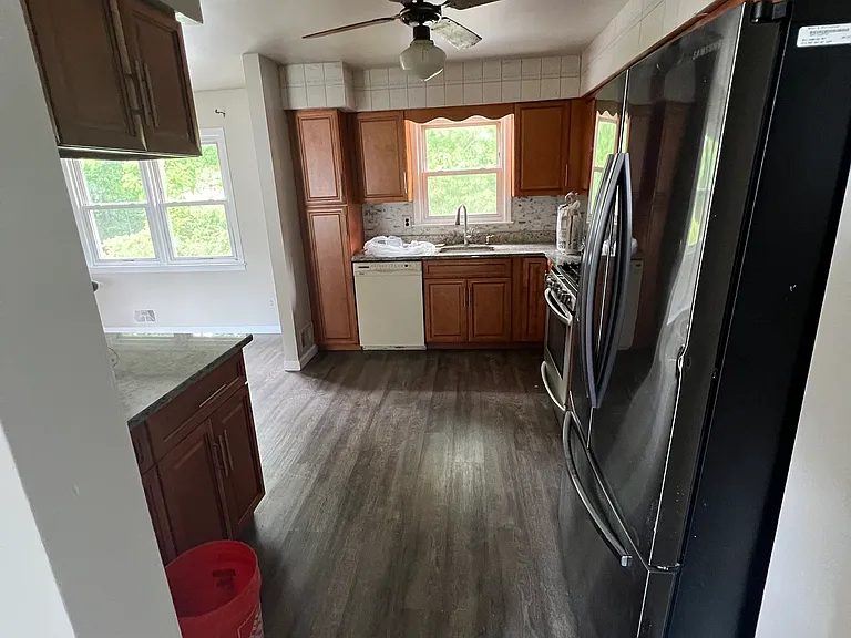 170 Borman Ave — Photo 19