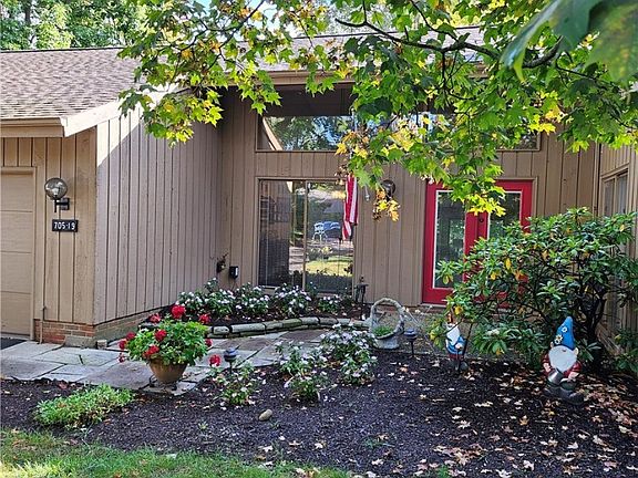 3rd image of 705 Fairington Ln #19