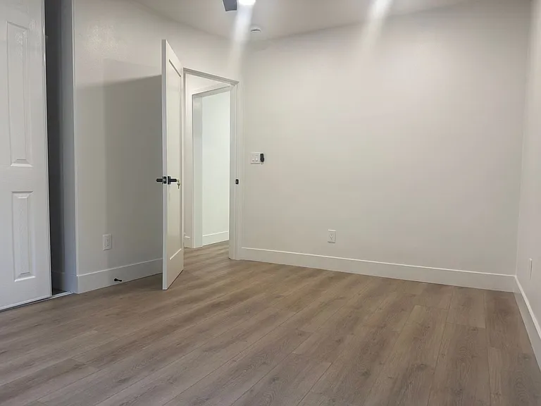 793 - 797 W Pomona Blvd — Photo 14