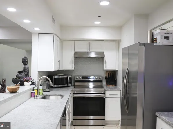 1031 Main St, Voorhees, NJ 08043