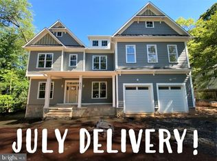 4055 Trapp Rd, Fairfax, VA 22032