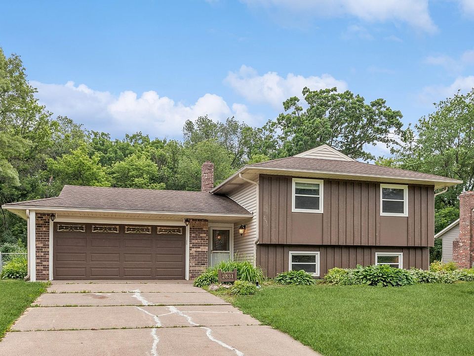 1st image of 2631 Interlachen Dr