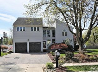 29 Pullman Loop, Dayton, NJ 08810