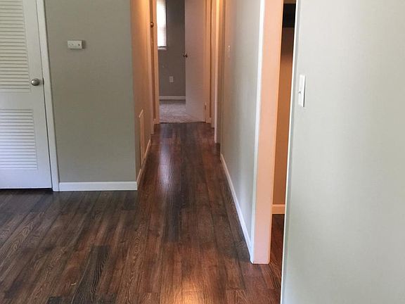 4th image of 288 Marchmont Dr