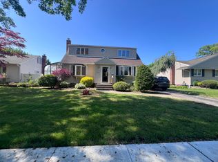 (Undisclosed Address), Seaford, NY 11783