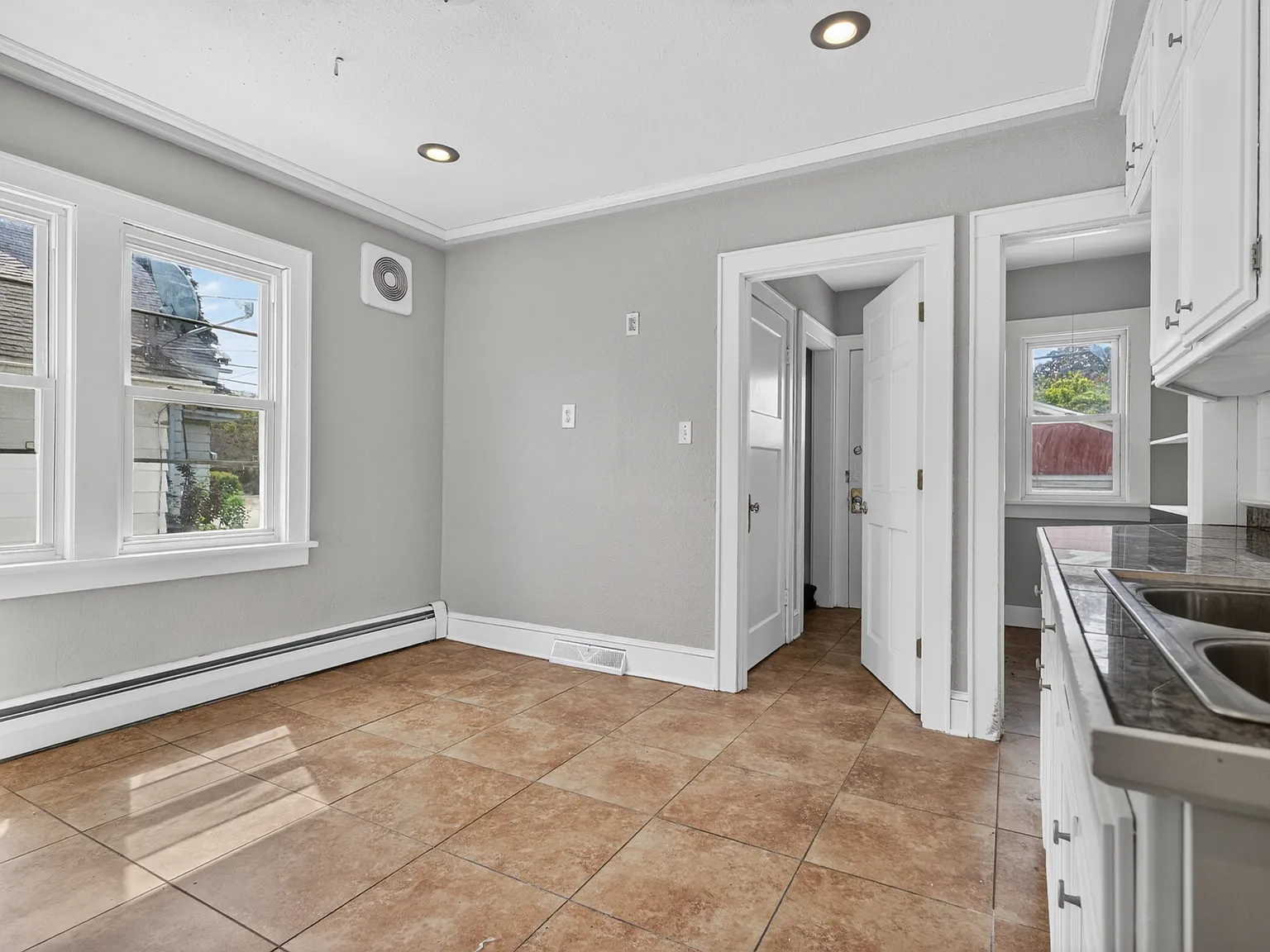 3871 East Hammond Avenue - 1 — Photo 1
