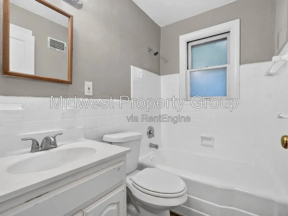 313 Henquin Dr