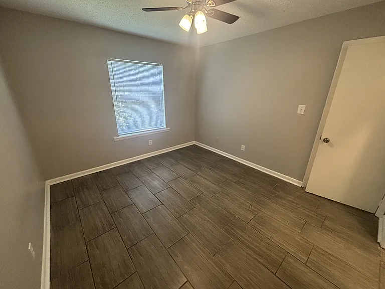 3422 Glen Park Cir NW #B — Photo 10