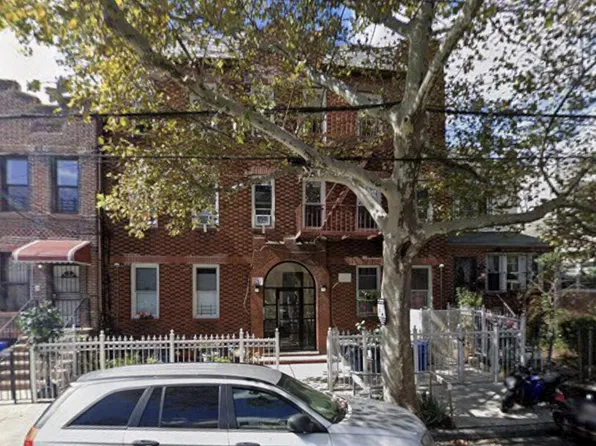 216 E 39th St APT 1, Brooklyn, NY 11203