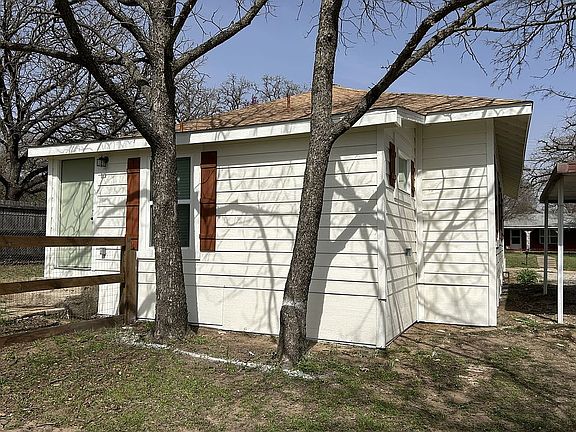 5th image of 540 Alexander Rd