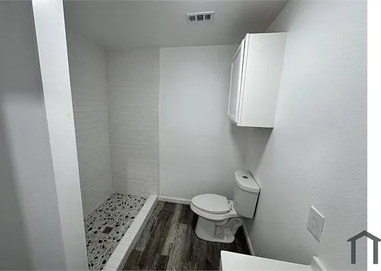 2829 Willard St — Photo 4