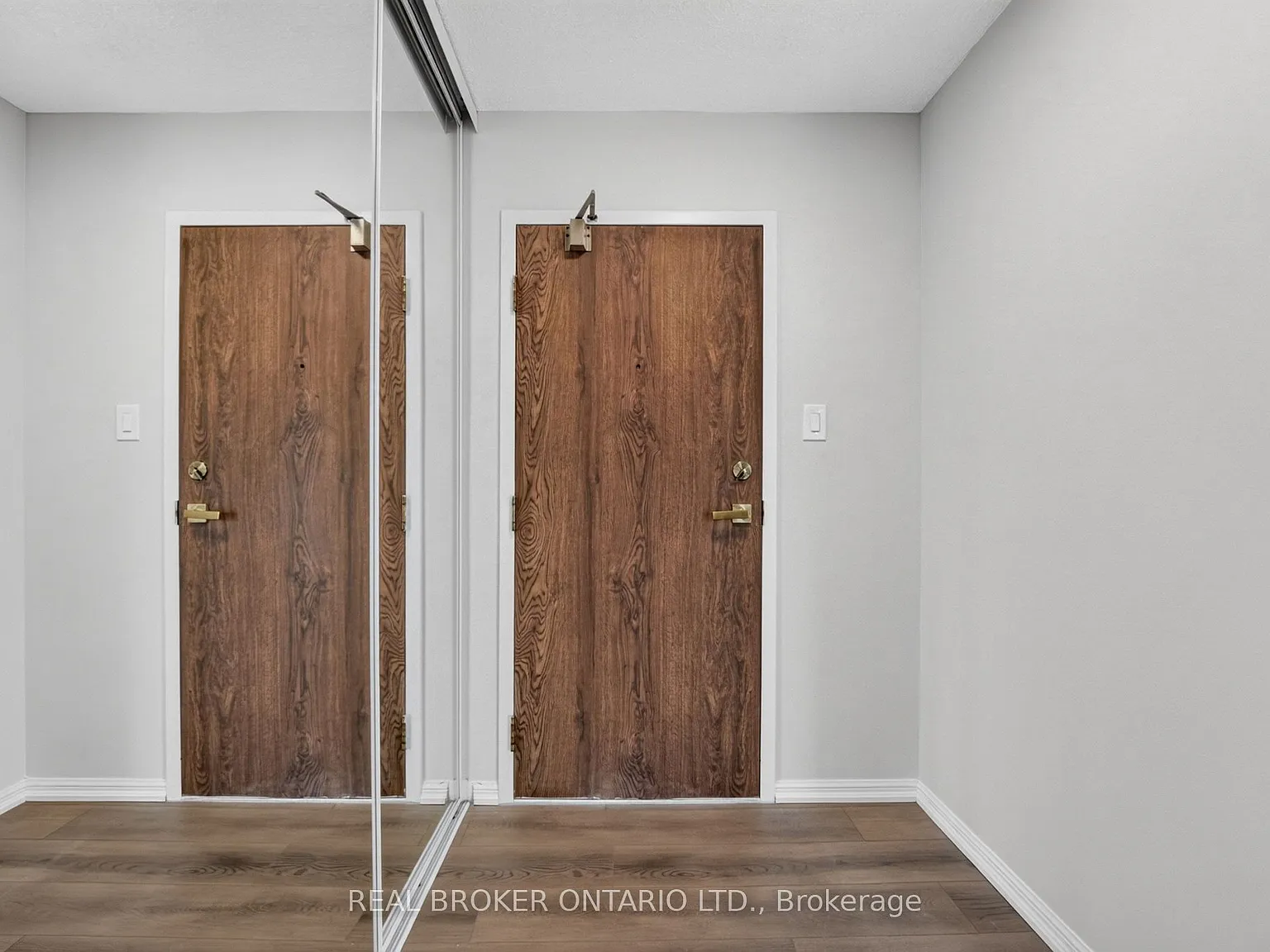 2 bed, $3,100 — Photo 4