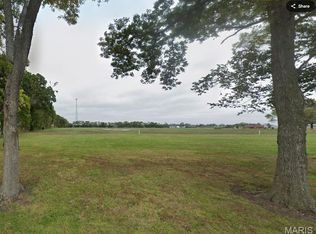 13396 Flat Branch Rd, Carlyle, IL 62231