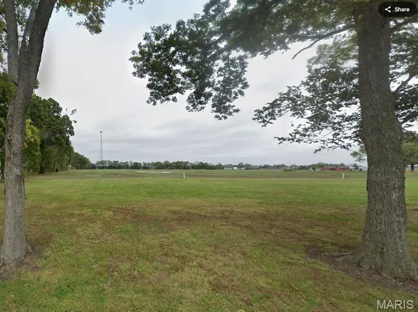 13396 Flat Branch Rd, Carlyle, IL 62231