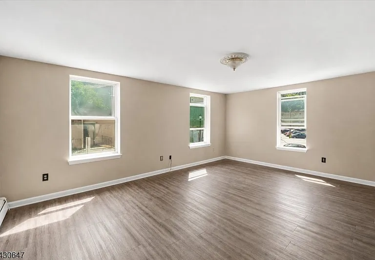89 Main St #2 — Photo 10
