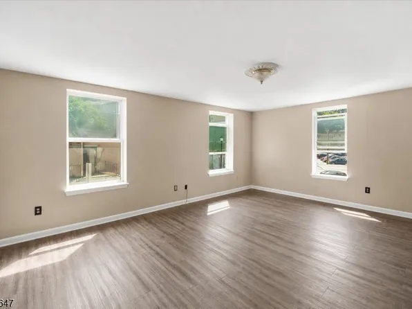 89 Main St, Sussex, NJ