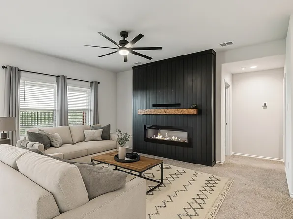 620 Whitecomb Ln, Justin, TX 76247