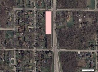 33564 Greenleaf St, Waukegan, IL 60085