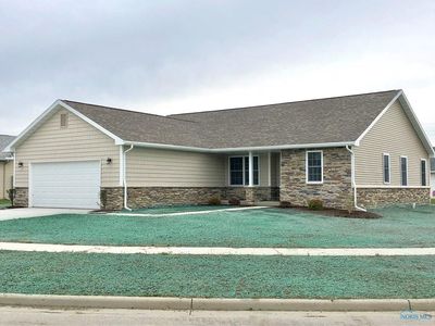 1009 Arrowhead Dr, Bowling Green, OH, 43402