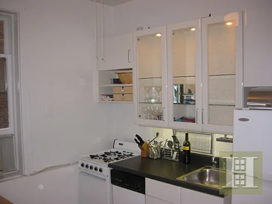 Rented by Halstead Real Estate | media 27
