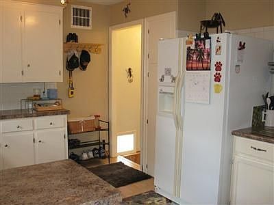 5th image of 3047 Oakdale Ave