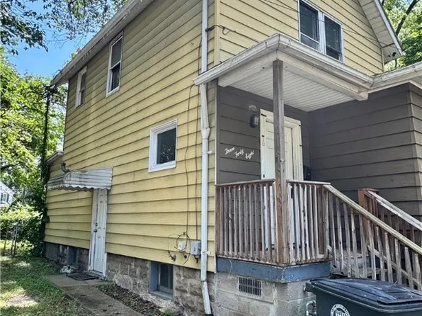 348 Jewell Dr, Akron, OH 44311