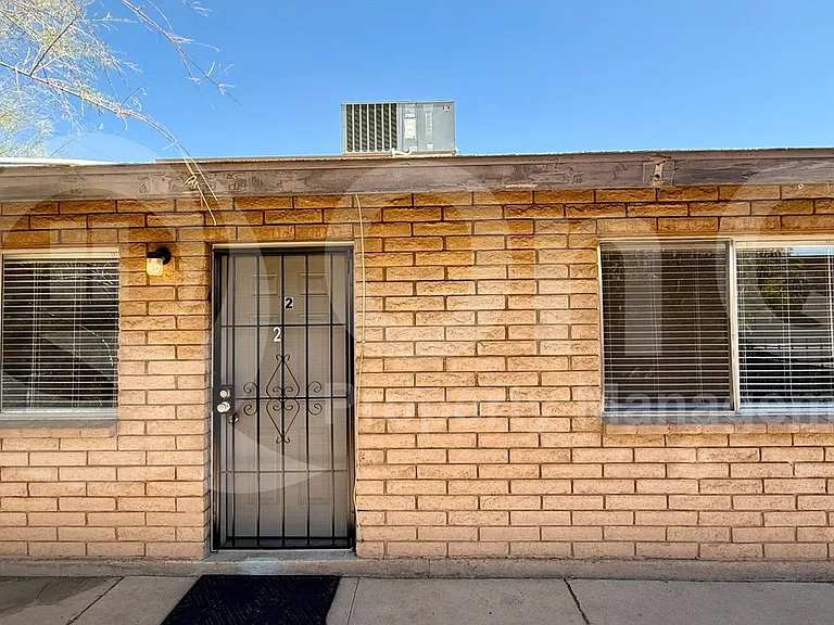 1861 N Center St #2 — Photo 4