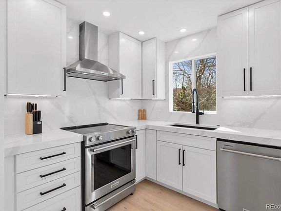 3rd image of 9421 Crestmore Way