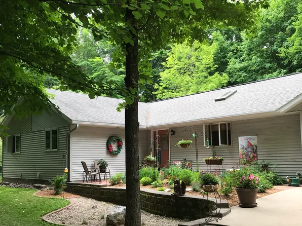 129040 Hillwood Rd, Edgar, WI 54426