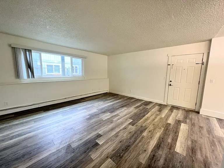 1555 Latouche St — Photo 14