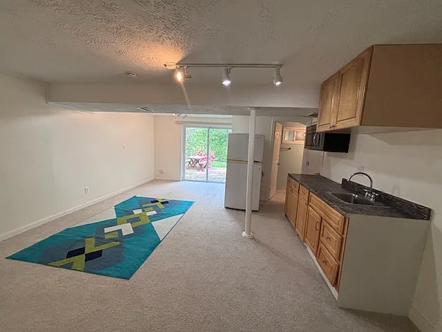 1912 Prelude Dr — Photo 3