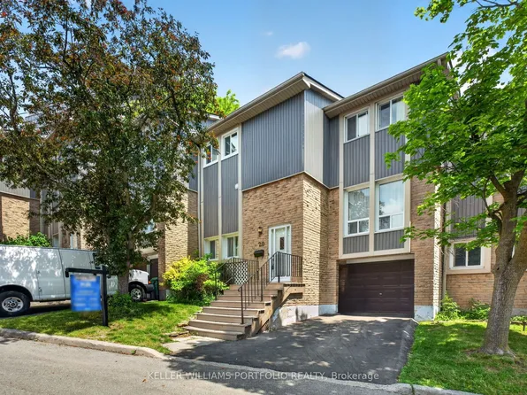 900 Dundas St W #20, Mississauga, ON L5C 3B3