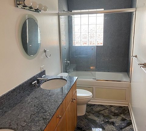 5th image of 1625 N Halsted St #4