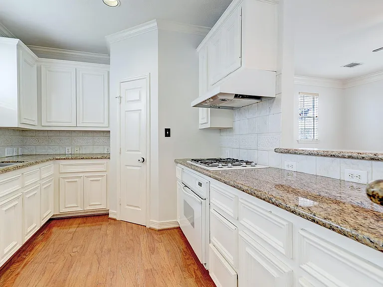 1415 Prospect St — Photo 8