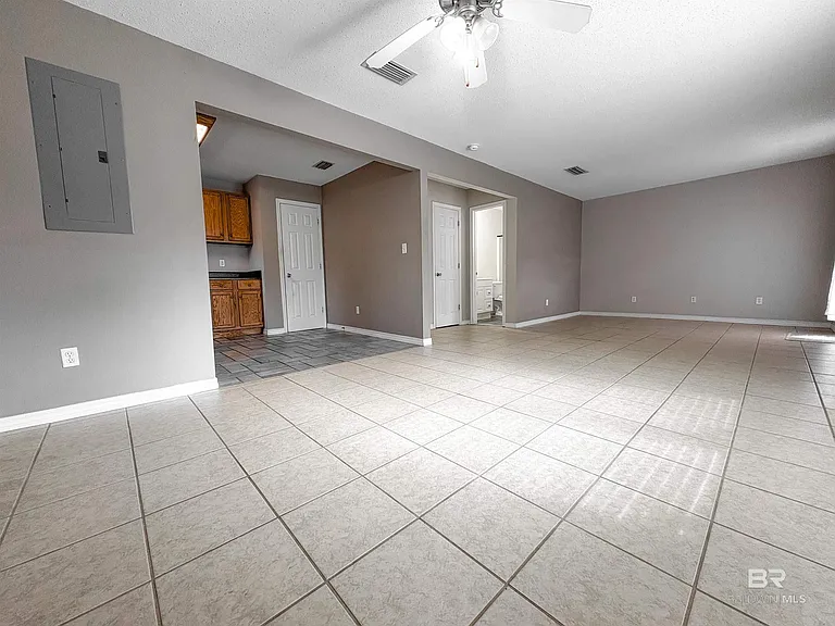5652 Dee St #A — Photo 7