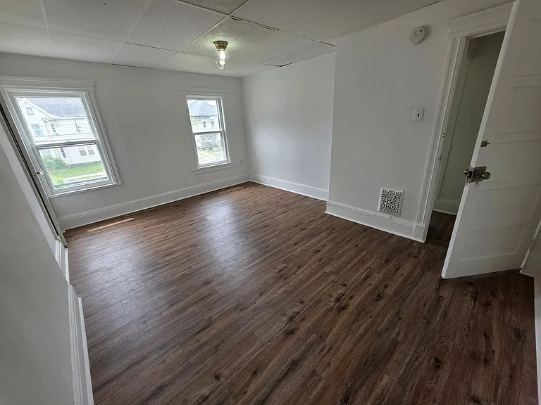 143 -145 Elmendorf St — Photo 11