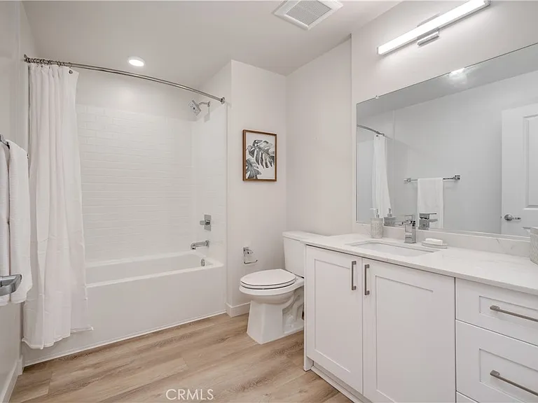 2475 Victoria Ave — Photo 21