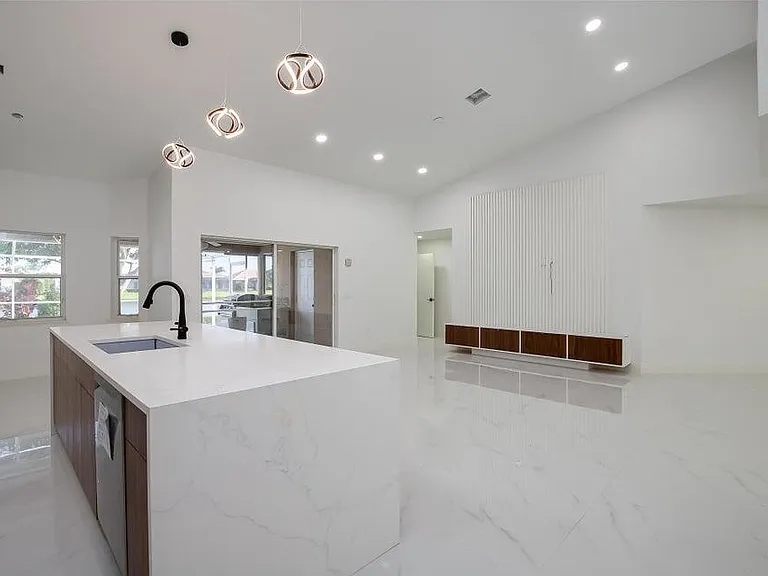 1268 SW Briarwood Dr — Photo 10